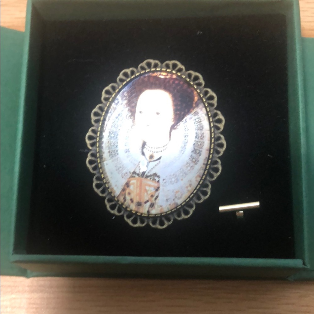 Vintage Gold Framed Portrait Brooch